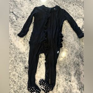 Posh peanut 0-3 black ribbed ruffled zippie.